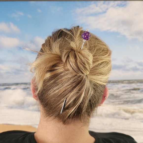 Purple and Gold Mini D20 Polyhedral Dice Steel Hair Stick - Picture 3 of 5
